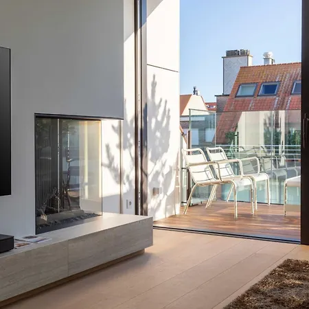 Stunning Duplex - 3 Bedroom - 2 Sunny Terrasses *