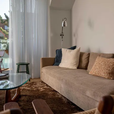 Stunning Duplex - 3 Bedroom - 2 Sunny Terrasses Apartment *