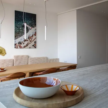 Stunning Duplex - 3 Bedroom - 2 Sunny Terrasses Apartment