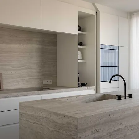 Stunning Duplex - 3 Bedroom - 2 Sunny Terrasses