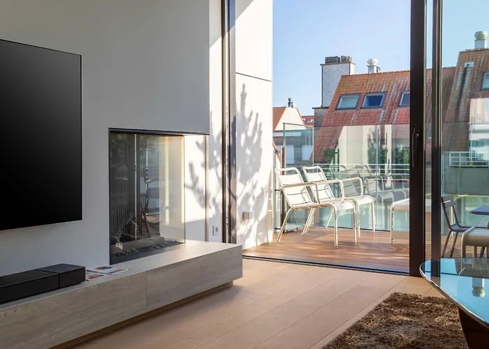 Stunning Duplex - 3 Bedroom - 2 Sunny Terrasses *