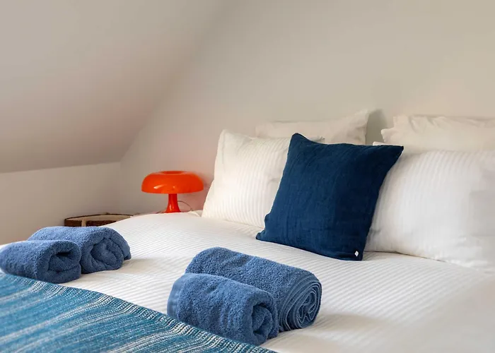 Stunning Duplex - 3 Bedroom - 2 Sunny Terrasses *