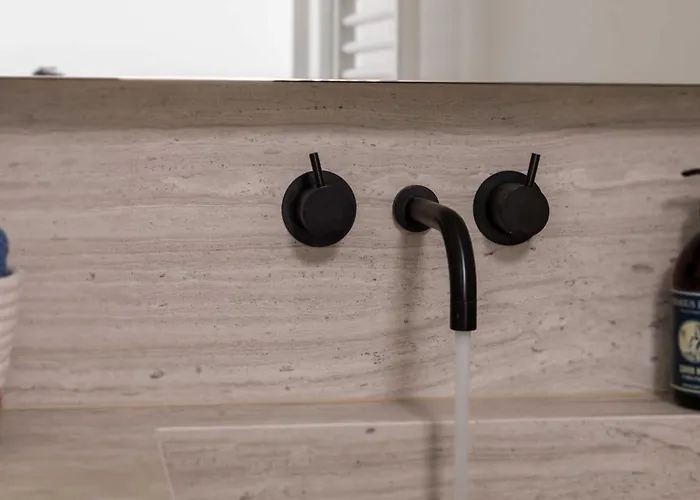 Stunning Duplex - 3 Bedroom - 2 Sunny Terrasses Appartement